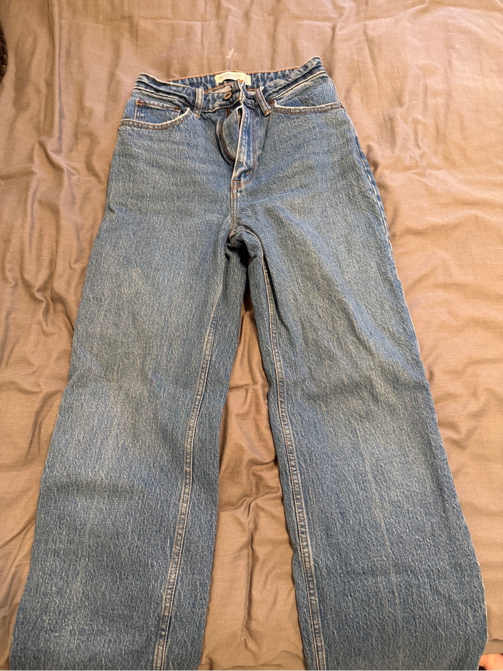 Abercrombie & Fitch ‘90s relaxed jeans